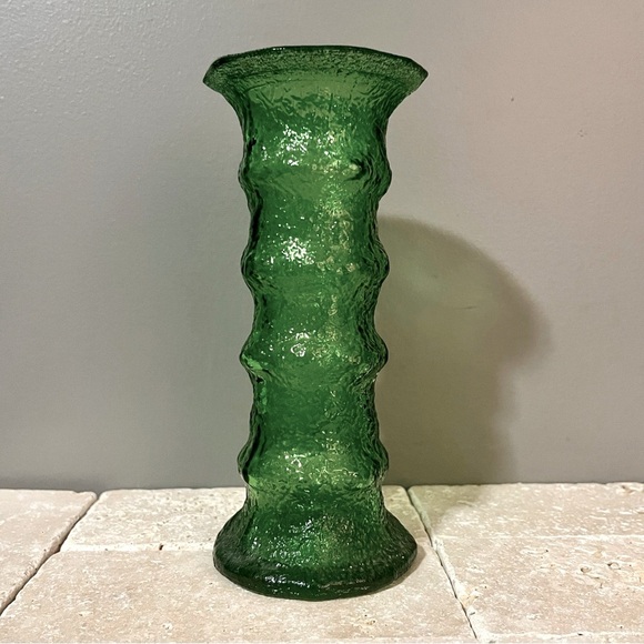 Vintage E.O. Brody Emerald Green Textures Ringed Glass Bud Flower Vase 7" Tall - Picture 1 of 5